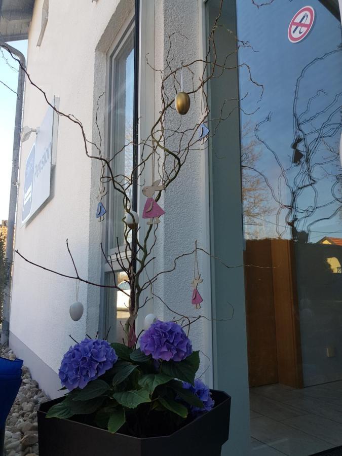 Novitel Pension Pliening - Muenchen Messe Exterior foto